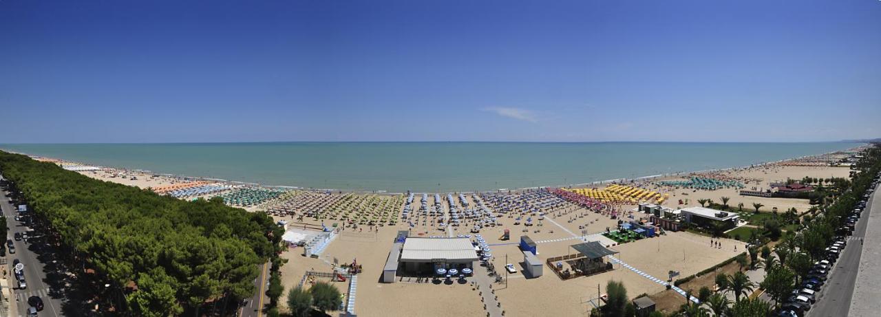 Ostello La Stazione Alba Adriatica Ngoại thất bức ảnh